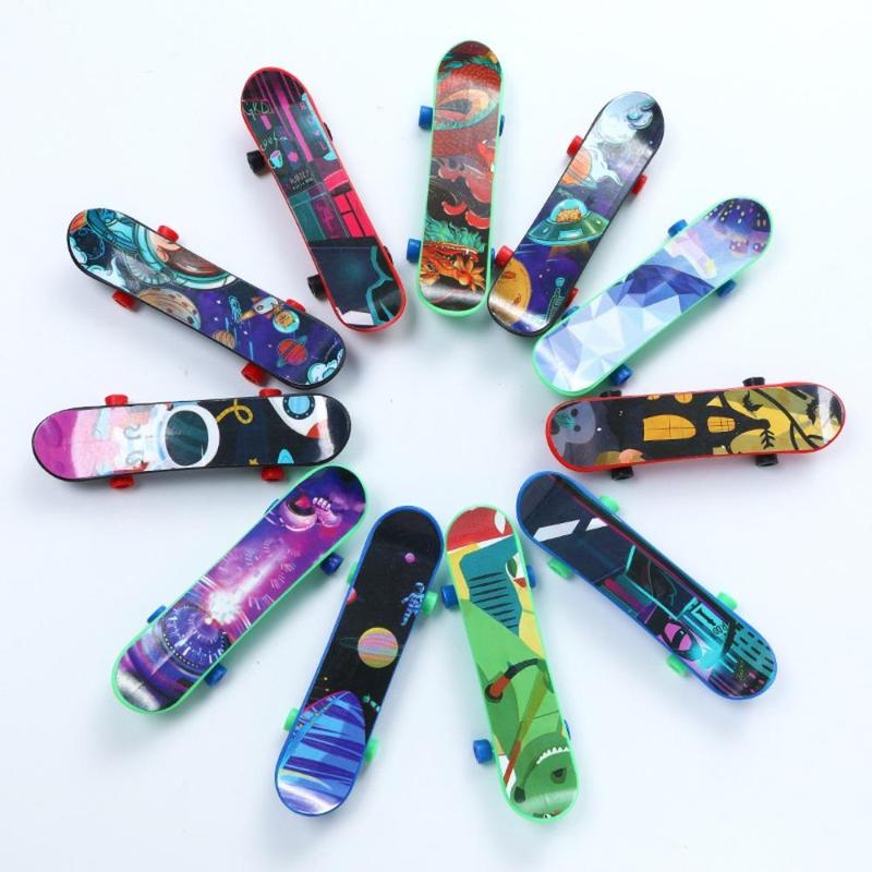 Finger Skate Toy, 10pcs set Mini Multicolor Funny Finger Skate Toy, Party Decorations for Home School Game Office
